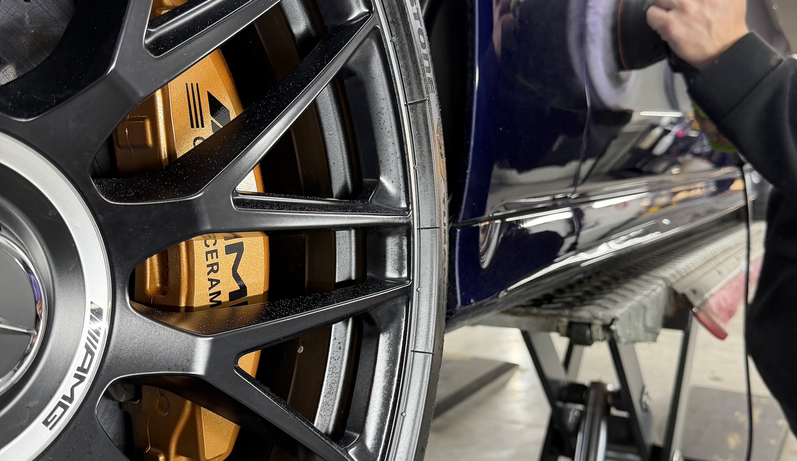 Content 30_content_image_1775730502486540327.jpg B2B Showroombehandeling | Maas Carcare